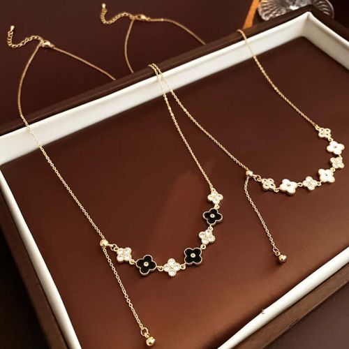 Black and White Flower Adjustable Chain Necklace | R2121